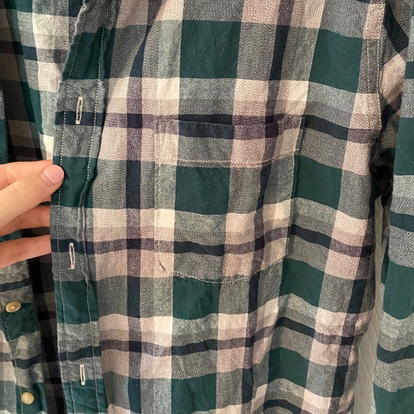 Men’s Green Plaid Flannel Shirt - Picture 2 of 5